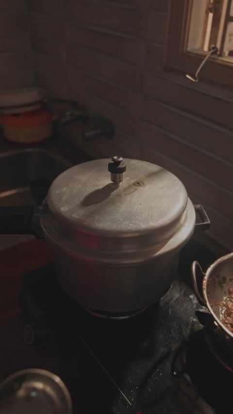 KOORAIPALLIYUM KAVITHAVUM